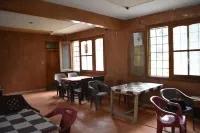 Mid Valley Guest House Отели в г. Сиалкот