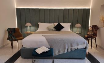 1940 Luxury Accommodations - 4 Diamante CAV