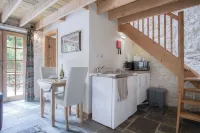 The Apple Store - 1 Bedroom Cottage - St Ishmaels Hotels in Saint Ishmael's