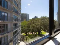 Beautiful 2Br Unit Next to Myers Park Zodiak Stays