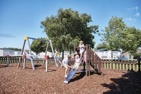 St Margaret's 2-Bed Chalet - Sleeps 4 & Pets ok Отели в г. Дувр