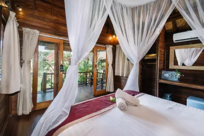 The Cozy Villas Lembongan Hotels near Lembongan Advertise