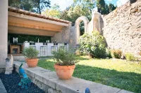 Le Château de La Seigne Hôtels à : Pennautier