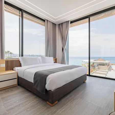 Middle Beach Hotel