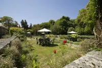 The Caledonian Island Hotel