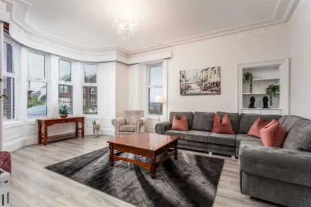 Cuthbert House Отели рядом с достопримечательностью «Престуик Голф Клаб»