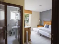 Alda Cabanas Playa Hotels in Эуме