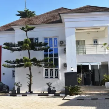 Hotel by Luxury l'Auberge