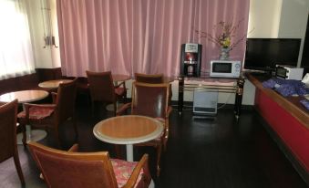 Biz Hotel Shiojiri Ekimae