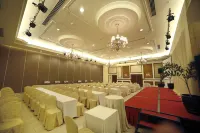 Villa Caceres Hotel Hotels in Pili