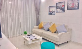 Modern Apartment in Scenic Valley Phu My Hung D7