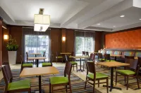 Fairfield Inn & Suites Augusta - breakfast