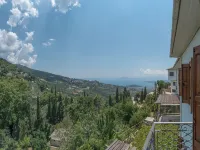 To Stefani Tis Makrinas - Sea View