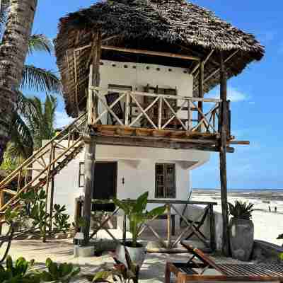 Mango Beach House Hotel Exterior
