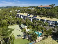 The Oasis Apartments and Treetop Houses - Apartments