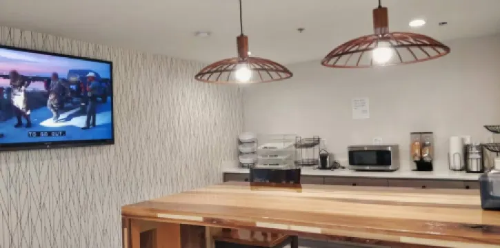 阿里亞酒店及套房