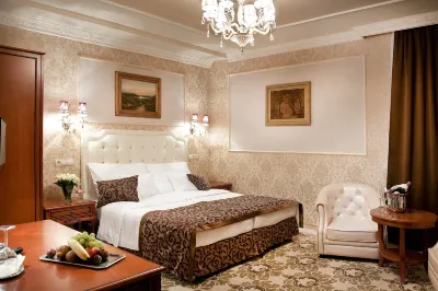 Hotel Capitulum Hotels near Győri Bencések Loyolai Szent Ignác temploma