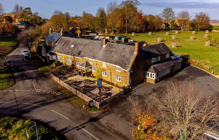 The Red Lion at Hellidon