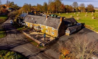 The Red Lion at Hellidon