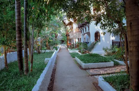 Langi Langi Beach Bungalows