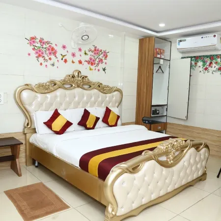 K N Gupta Residency