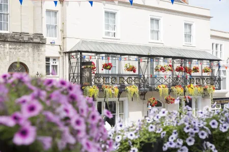 George Hotel & Granary