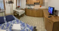Maison d'Ax Venice Center Hotels in Venice