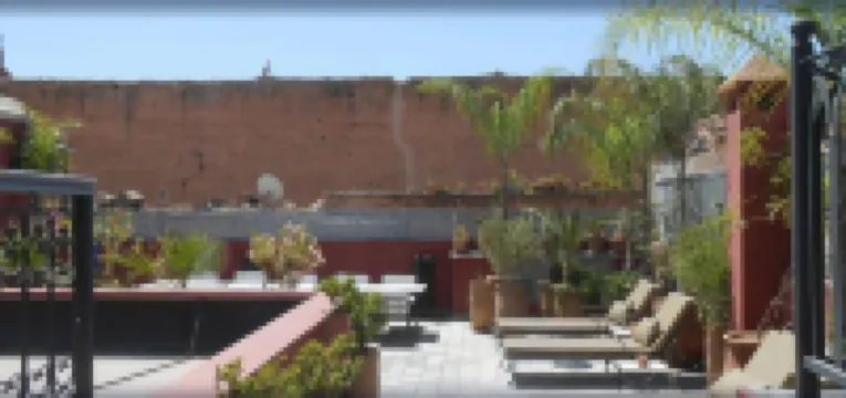 里亞德阿萊格里亞起源酒店 鄰近巴迪皇宮的酒店