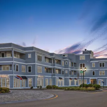 Thomas Sea Suites at Harbourtown Отели рядом с достопримечательностью «Plymouth Mayflower»