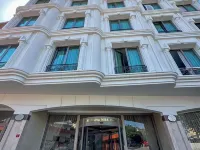 The Grand Mira Business Hotel Hotels near Pendik Metro Station