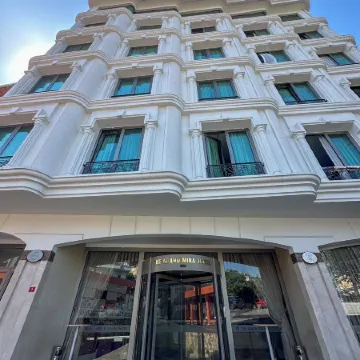 The Grand Mira Business Hotel Отели рядом с достопримечательностью «Станция метро Pendik»