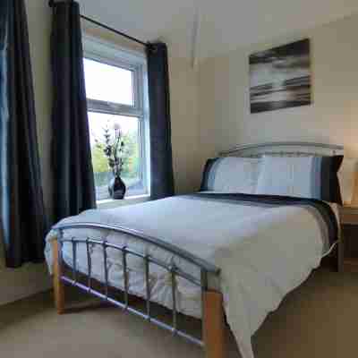Birdholme House Rooms
