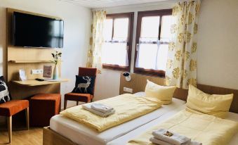 Hotel - Restaurant Hirschen - Werneths Landgasthof Beim Europa- Park Rust