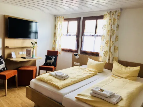 Hotel - Restaurant Hirschen - Werneths Landgasthof Beim Europa- Park Rust Hotels in Rheinhausen