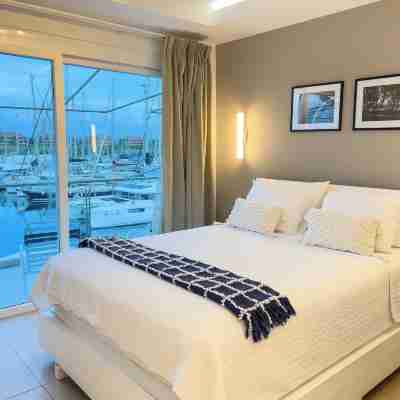 Marina Hotel at Shelter Bay Rooms