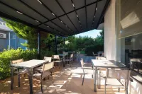 Mariksel Hotel - موقف سيارات