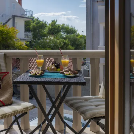 Cina Apartments