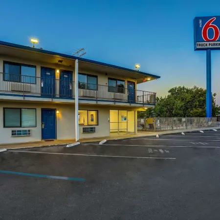 Motel 6 Red Bluff, CA