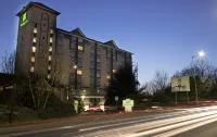 Holiday Inn Slough - Windsor 시펜햄 도서관 주변 호텔