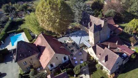 Hôtel la Hoirie Отели в г. Витрак