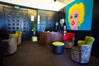Les Canisses Hotel a Vernon