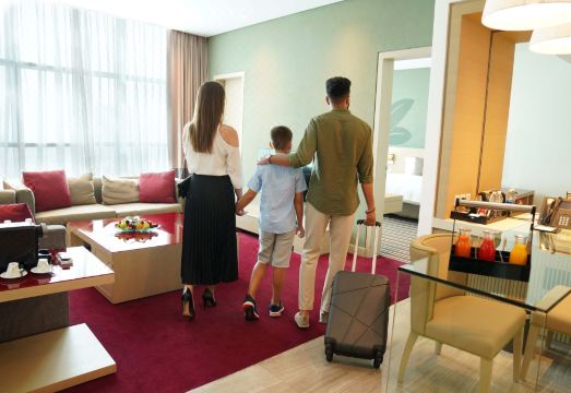 3. 다운타운 로타나..