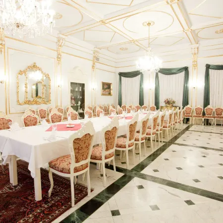 Pannonia Hotel
