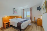 Hotel Rey Arturo Burgos - parking