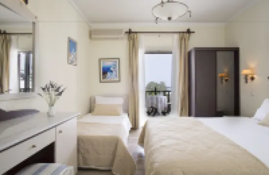 Contaratos Beach Hotel
