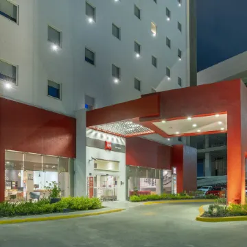 Ibis Queretaro