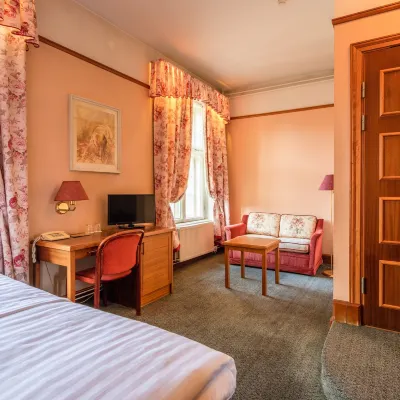Hotel Victoria Hotels near St. Elizabeth's Church