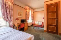 Hotel Victoria Hotels in 