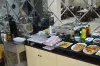 Adana Kucuksaat Hotel - Breakfast