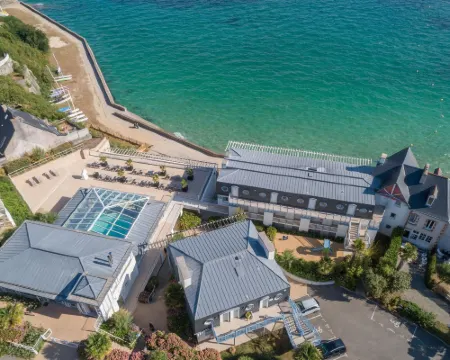 Résidence Pierre & Vacances Premium le Coteau et la Mer Hotels in Douarnenez